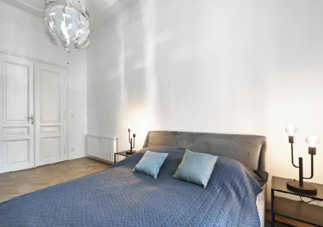 Luxurious, 2 Min To Casino And Roemertherme Baden Exterior foto